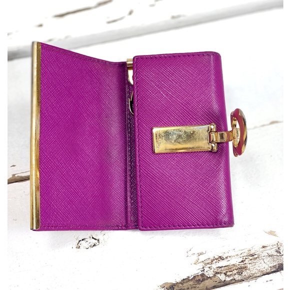 Salvatore Ferragamo Gancio Key Holder - Picture 4 of 9